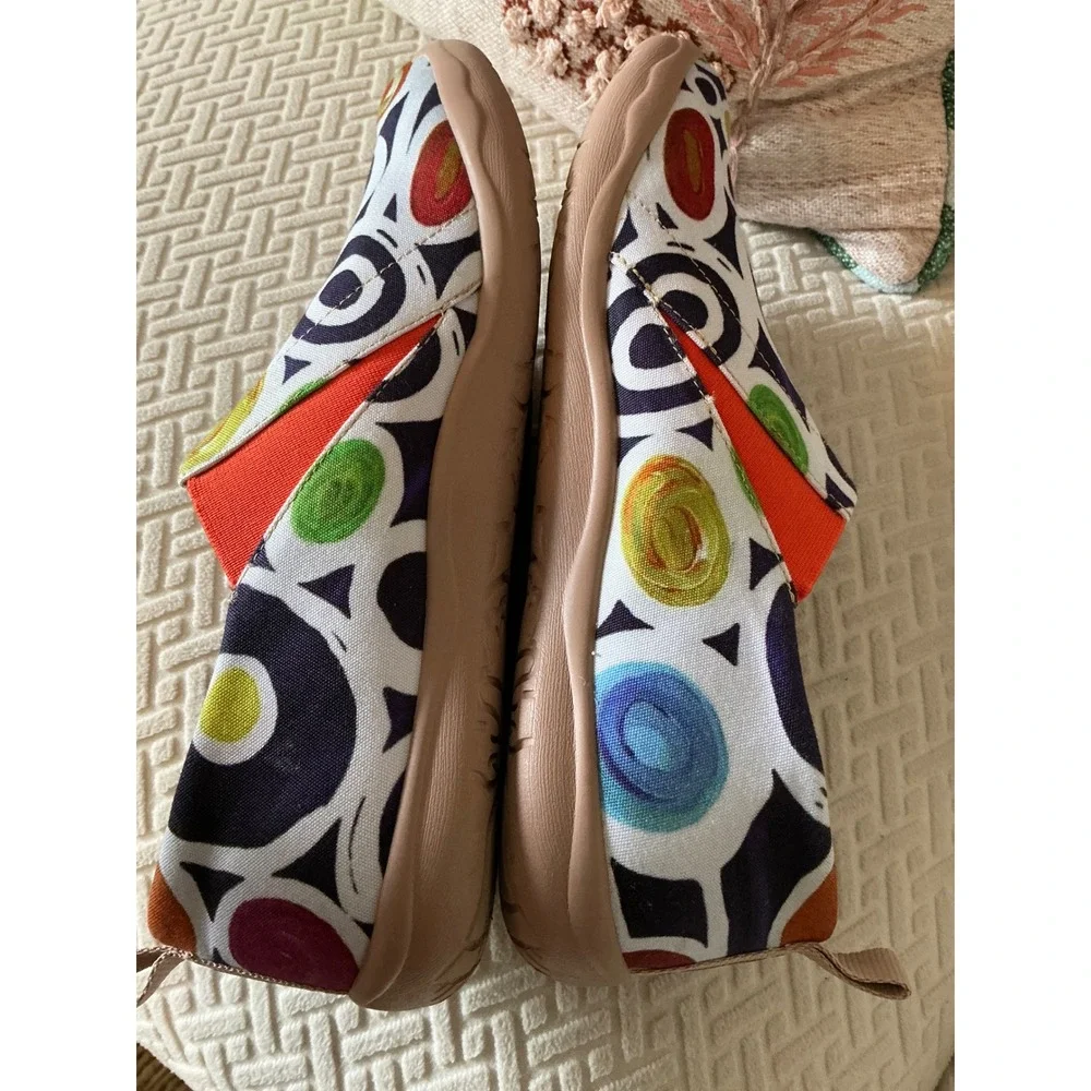 NWOT UIN OOPSY DAISY PRINT ARTISTIC casual slip on walking travel shoe size 10.5 - Picture 5 of 8